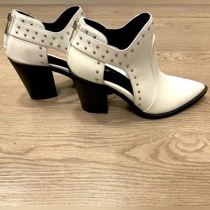 Mix No. 6 -Style M6-Dimm White Bootie